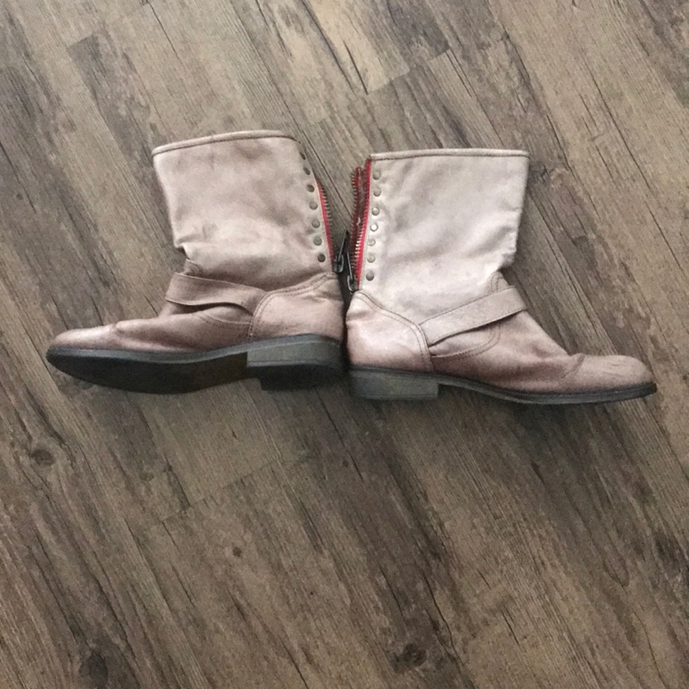 Steve Madden 7! Short boot light taupy leather